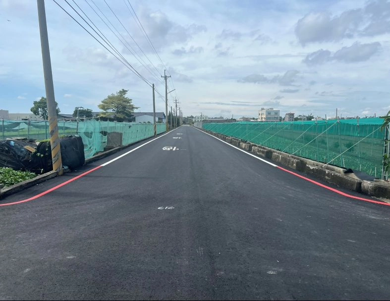 二崙鄉湳仔村及永定村等村路面改善工程 3