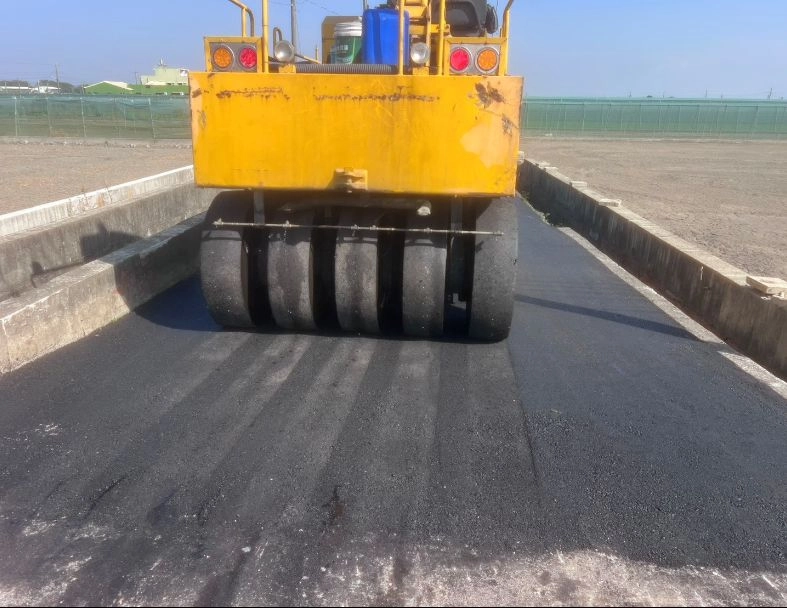 114年度新社農地重劃區埤頭埧段1302、1342地號農路改善工程(三件合併) 2